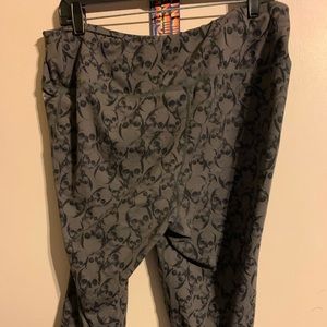 Torrid skull active workout leggings size 2